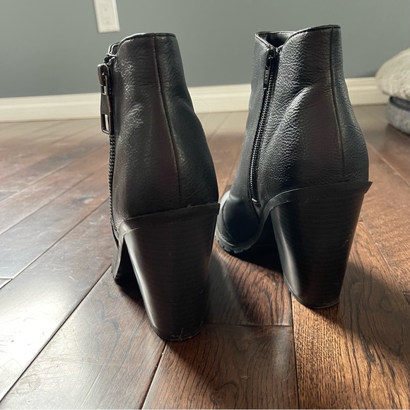 Call It Spring Ankle Heeled Zipper Boot (Black Faux Leather) Size: 9 - Picture 5 of 5